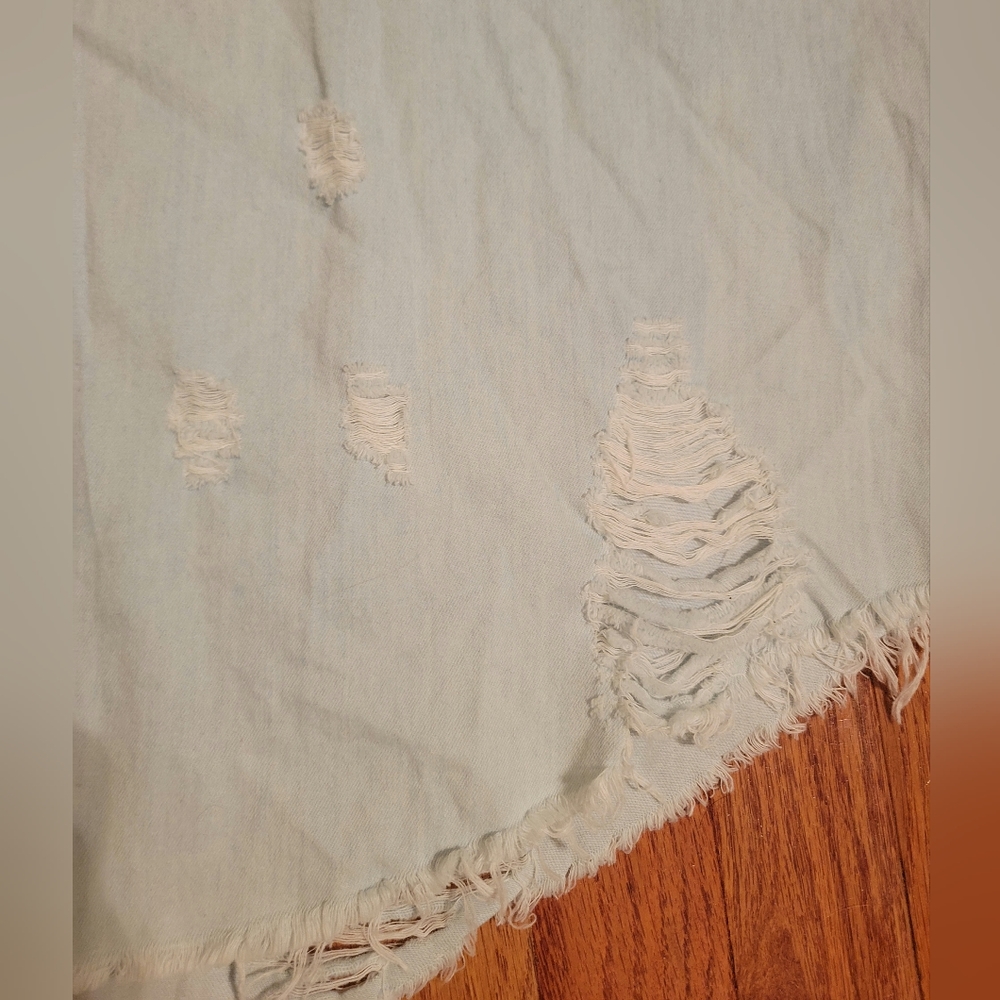 White Birch Destructed Button Up - Picture 4 of 5